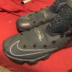 LeBron James size 10, blue  signature, athletic men’s shoes